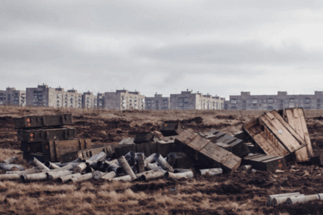 Жители оккупированного Донецка сообщили о мощном взрыве и движении боевиков