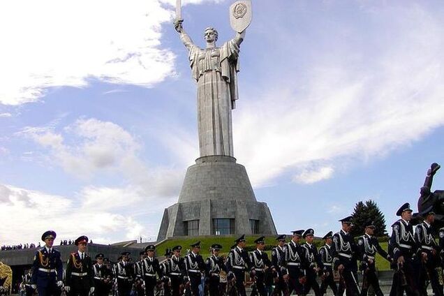 Западные СМИ: мировые лидеры должны праздновать День победы в Киеве, а не в Москве