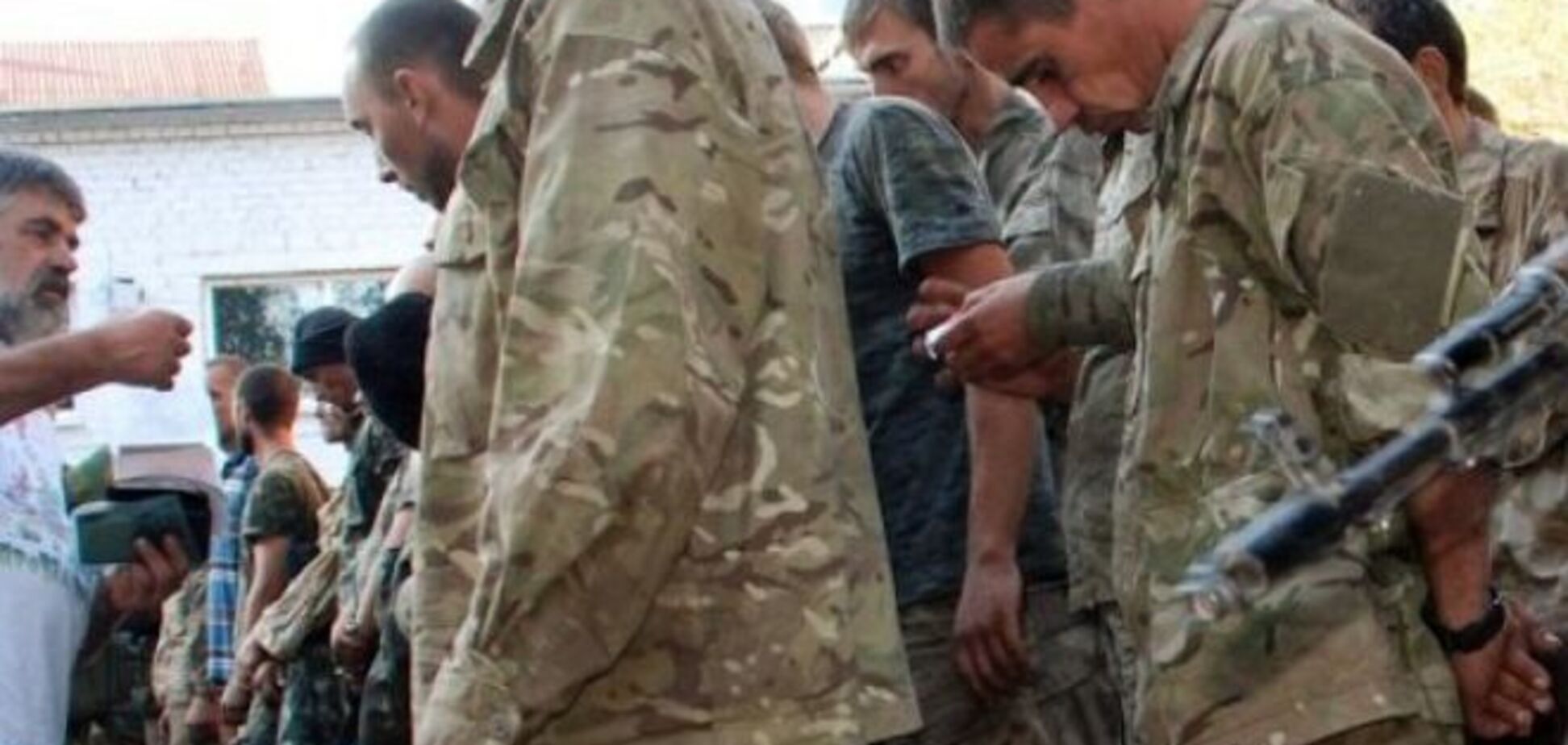 Переговорщик рассказал, сколько украинцев томятся в плену