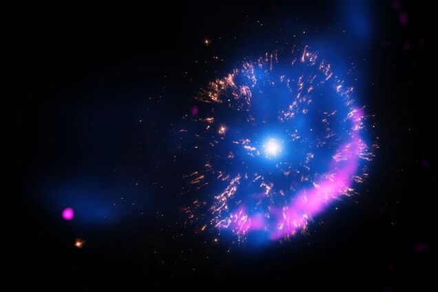 НАСА показало снимок красочной Туманности Фейерверк