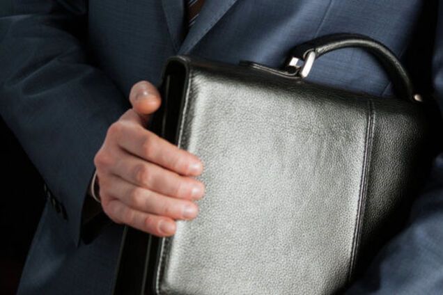 Если сделать зарплату в 5 тыс. долл. для госчиновников, коррупции сразу не будет...