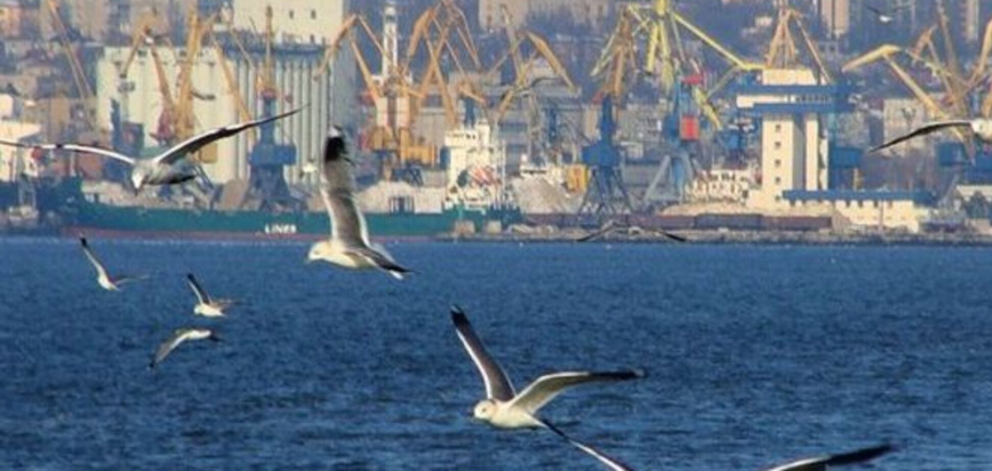 Россия готовит штурм Мариуполя с моря?
