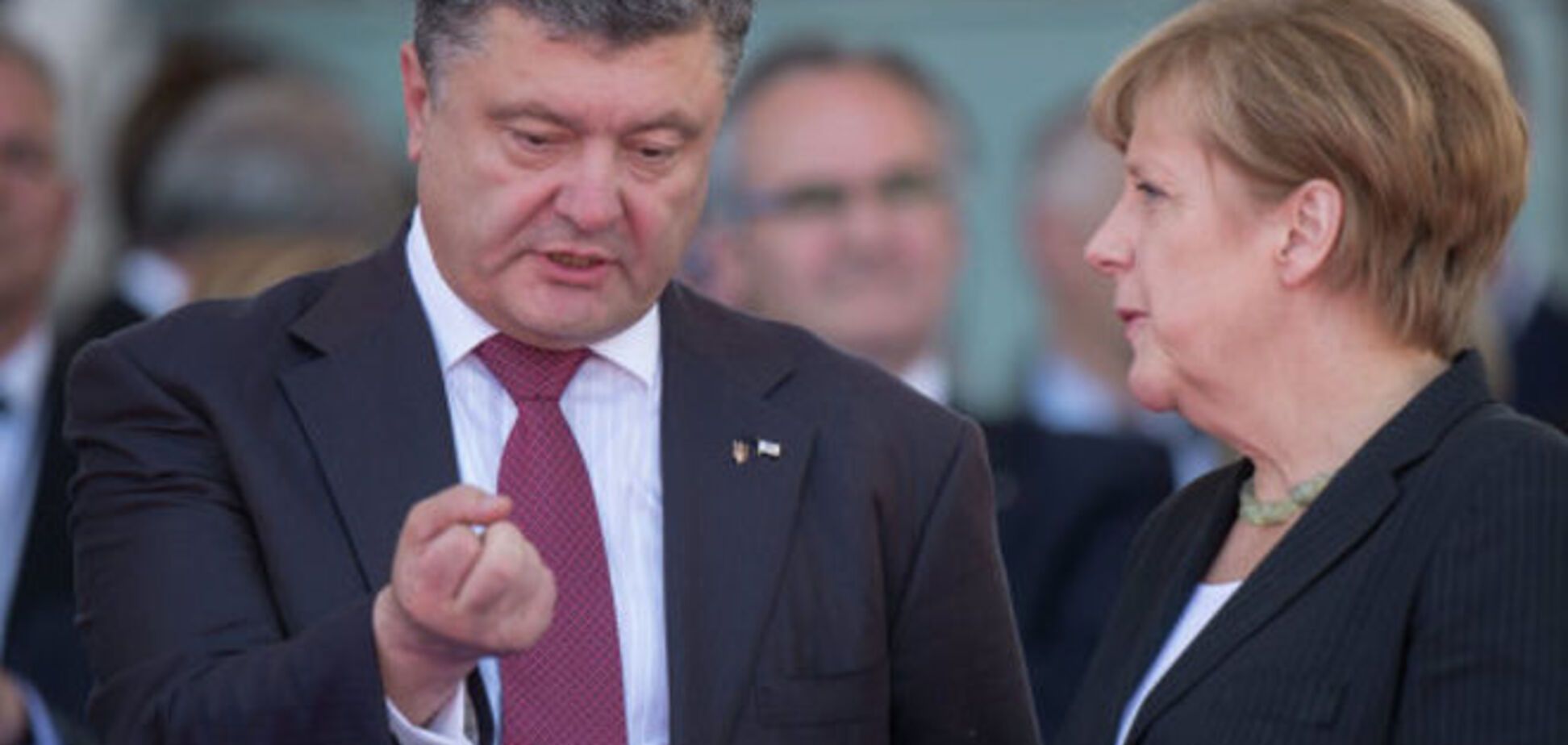 Порошенко и Меркель инициируют встречу 'нормандской четверки'
