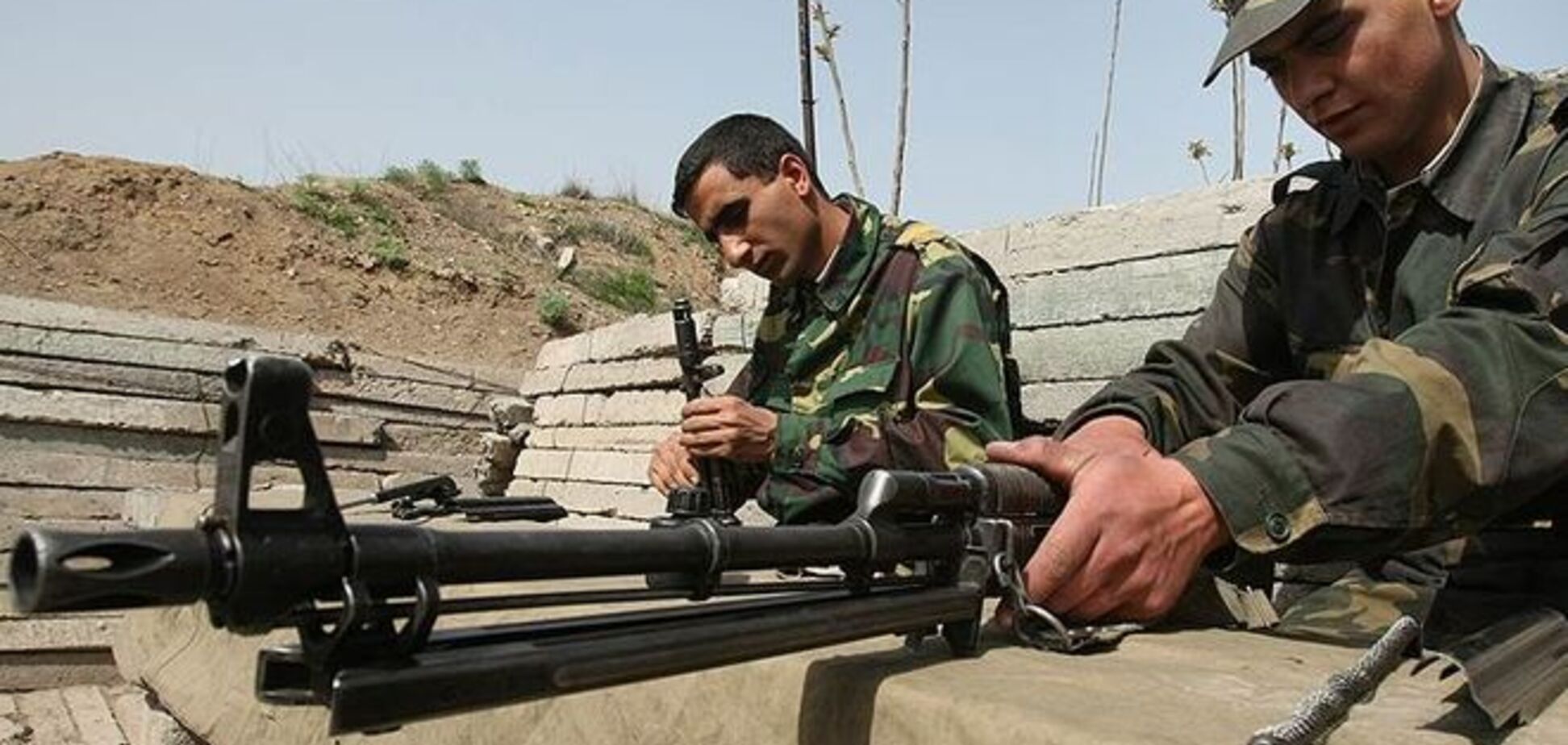 В Карабахе армия Азербайджана нанесла удар по ВС Армении: 20 погибших