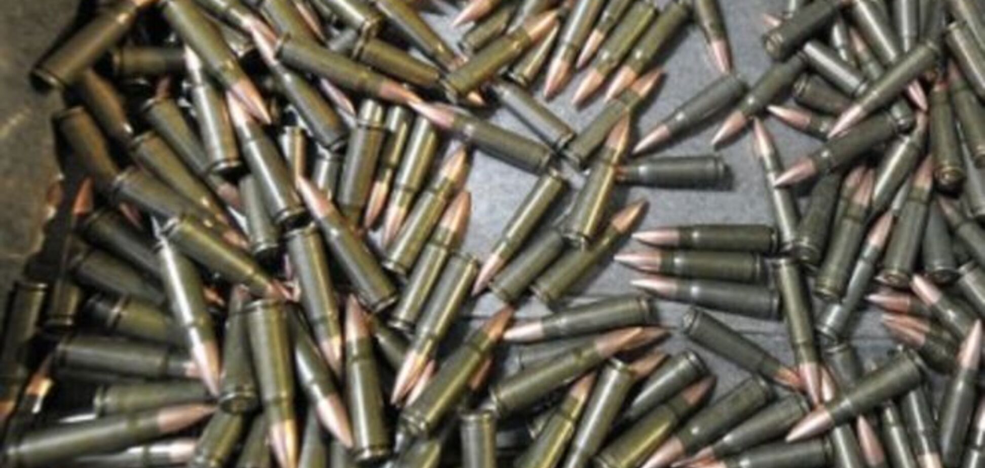 На станції метро в Києві у бійця батальйону 'Січ' вилучили майже 300 патронів