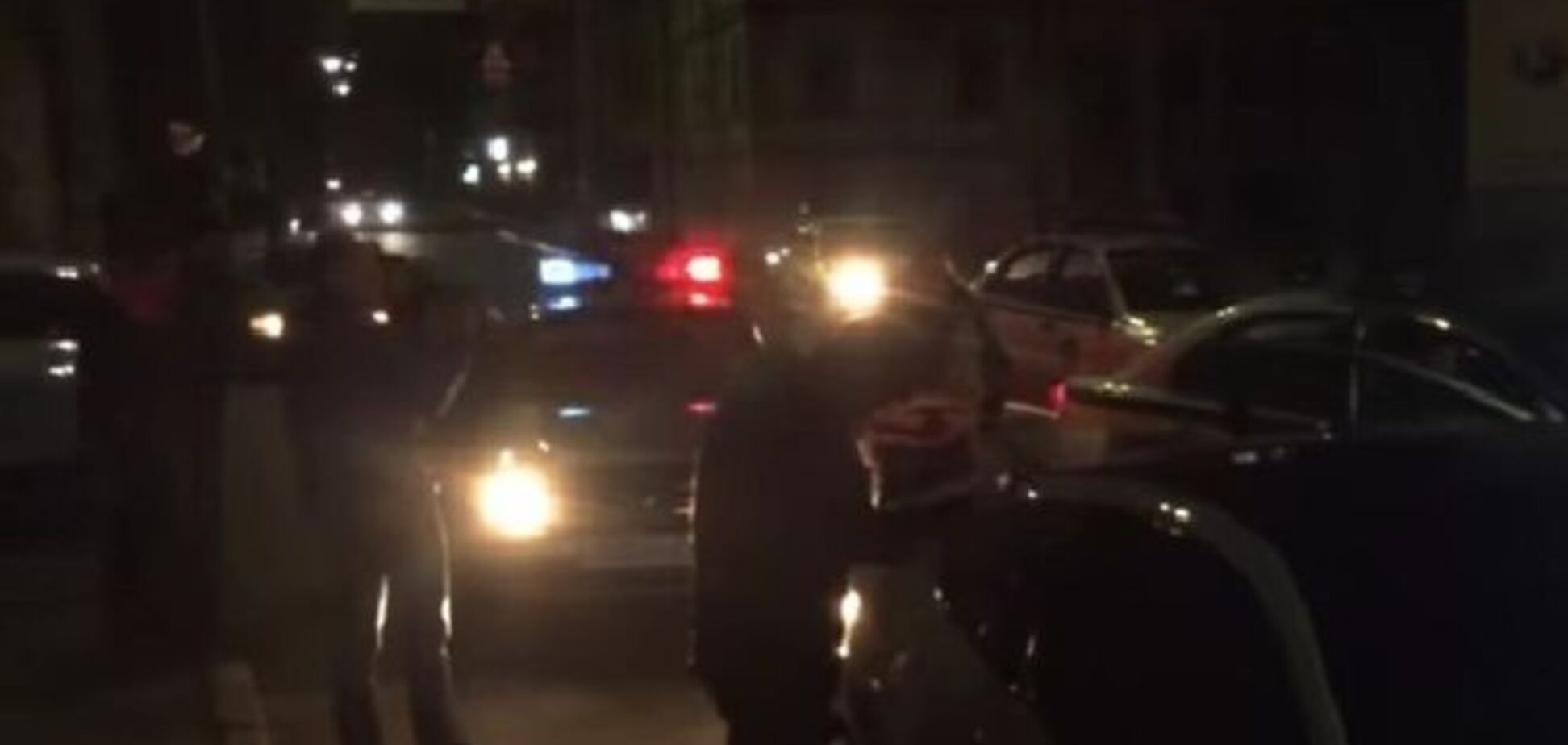 В Киеве гаишники и таксист устроили масштабную погоню за 'шумахером'