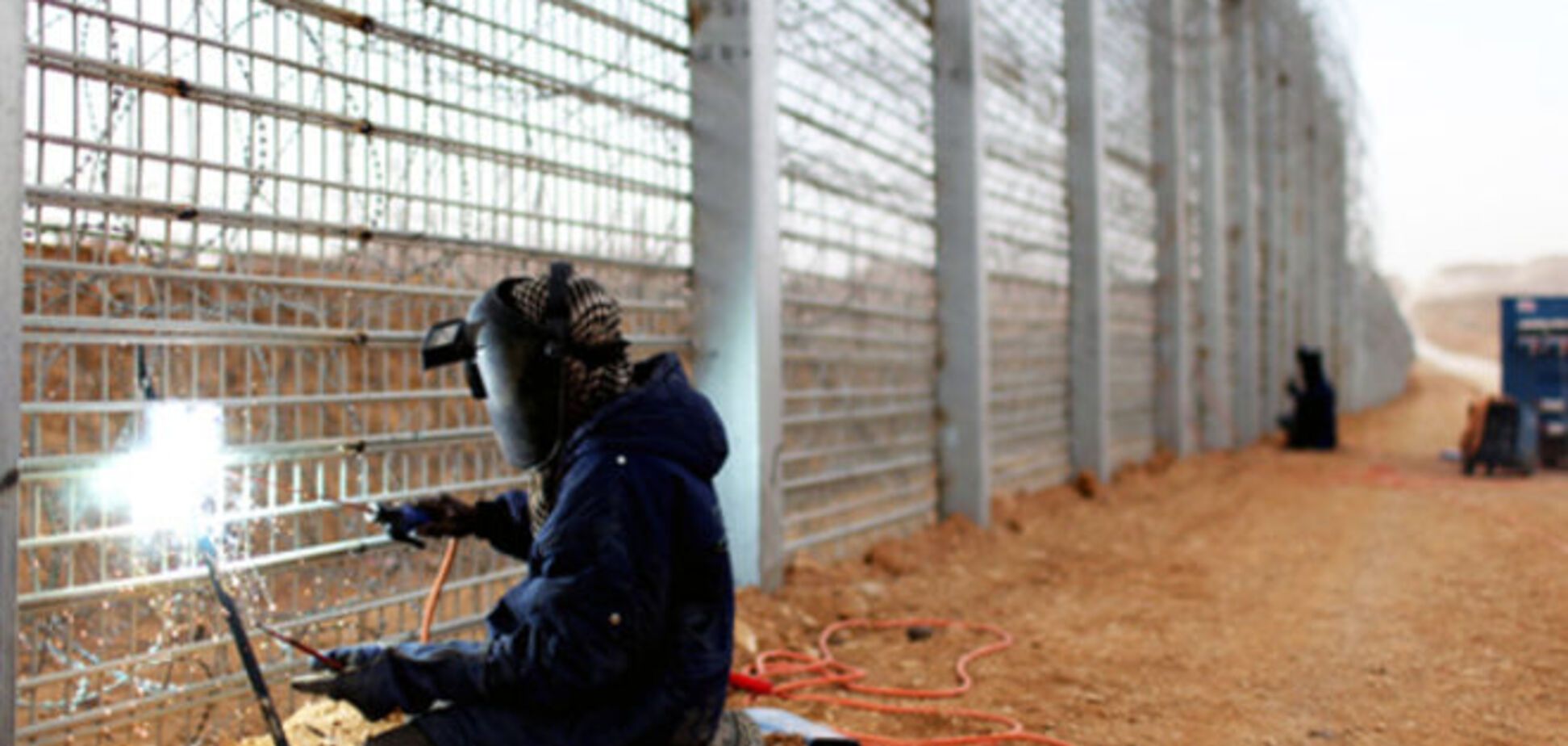 Возведение стены на границе с Россией начнется 21 марта