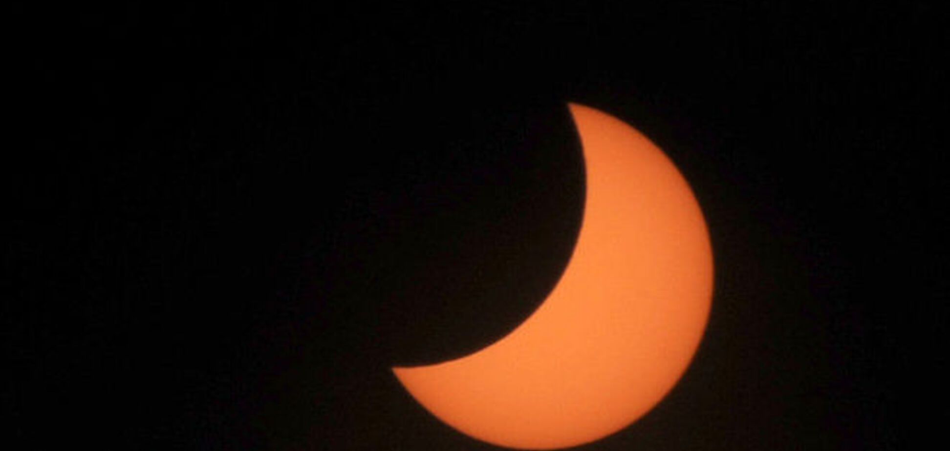 Мир в восторге от солнечного затмения: лучшие фото, видео и комментарии