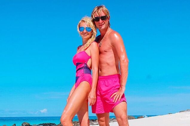 Яна Рудковская гордится своей попой и продолжает заваливать Instagram снимками с Сейшел