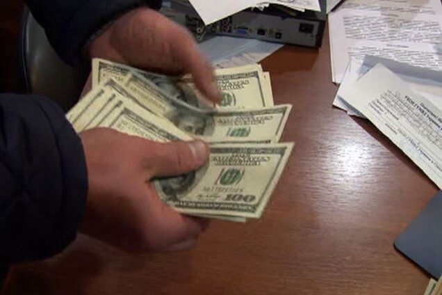 В Одессе работников суда поймали на взятке: фото- и видеофакт