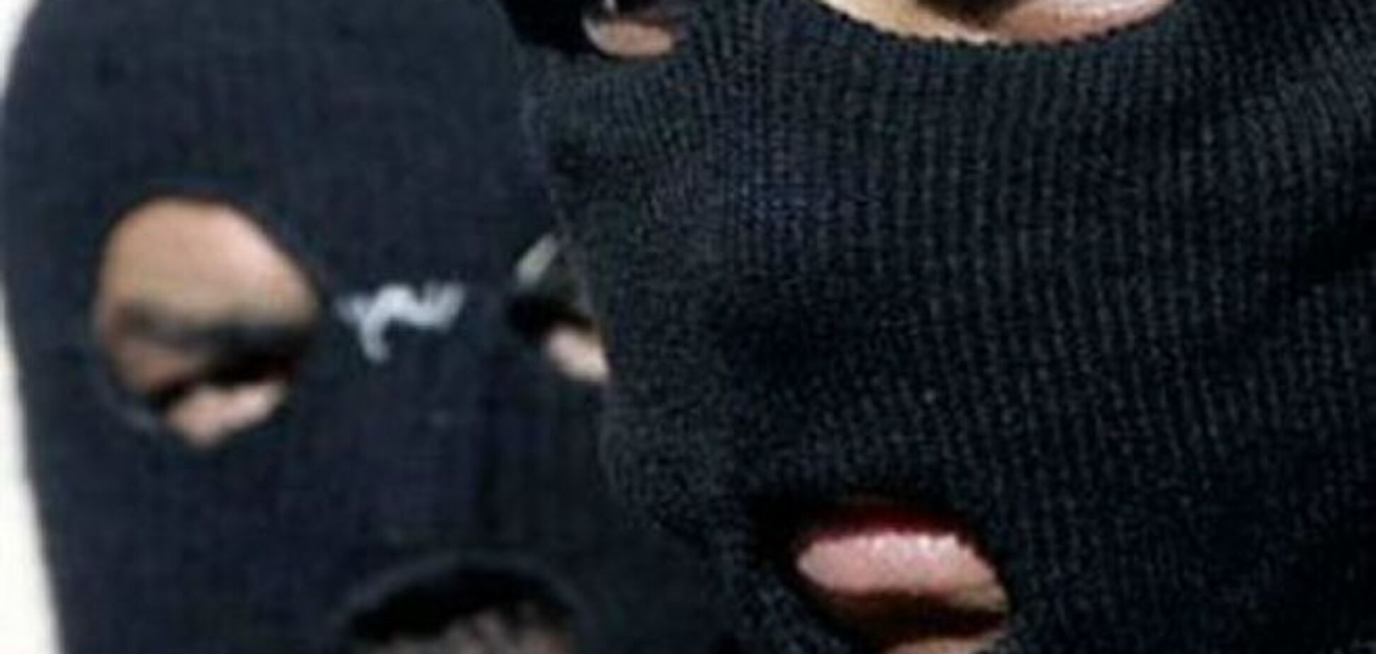 На Харьковщине неизвестные с 'оружием' ворвались в дом судьи