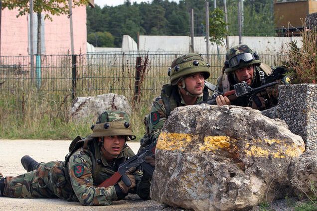 Канада перебрасывает своих солдат поближе к Украине