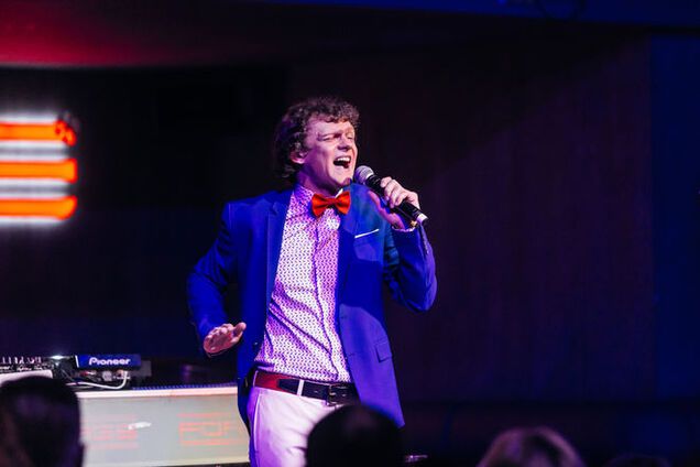 Отчаянный романтик Виталька презентовал концертную программу и стих собственного авторства