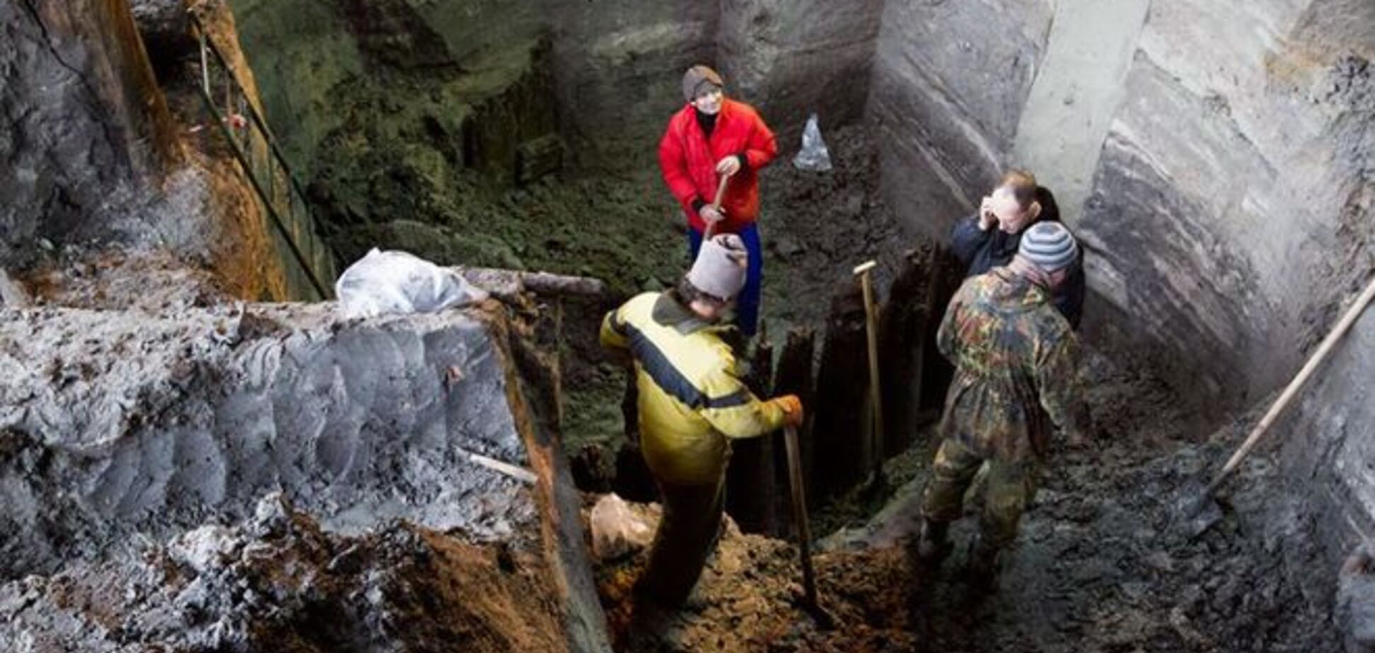 После находки археологов в Киеве заморозили стройку торгового центра