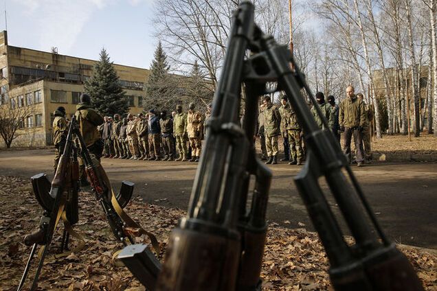 У него ног нет, а он лежит, говорит: хлопцы, что-то ноги замлели, что там, а?