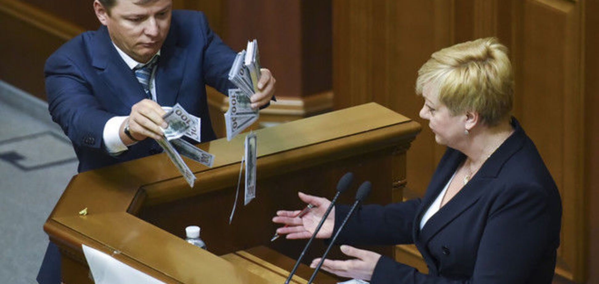 Фракция Ляшко будет блокировать трибуну, пока Рада не отправит Гонтареву в отставку 