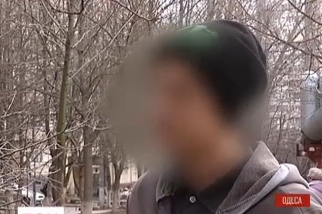 Подробности конфликта с одесским преподавателем: обозвал студента и ударил девушку