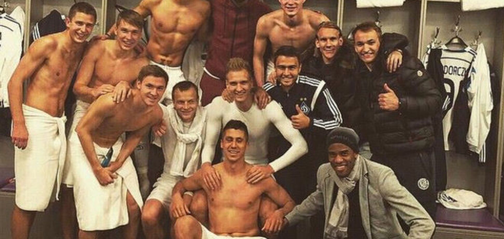 Футболисты 'Динамо' поделились эмоциональными фото после рекордной победы