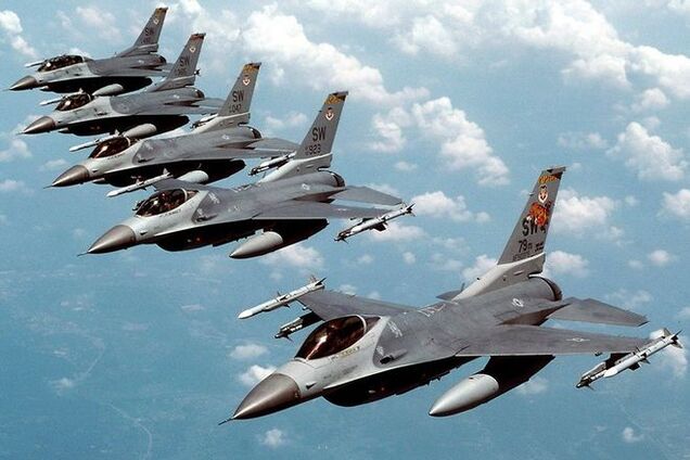 Истребители ВВС США примут участие в учениях вблизи границы России