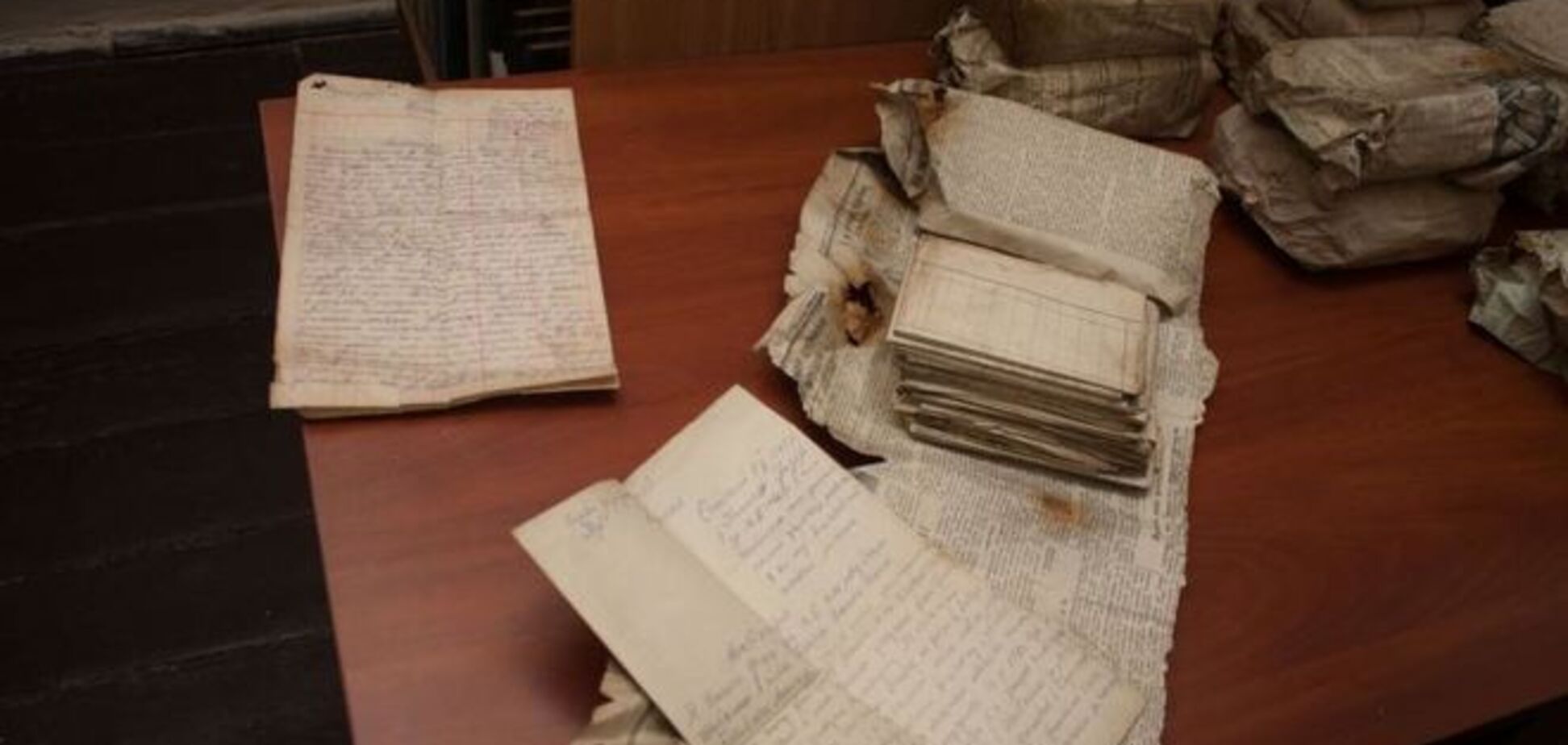 На Тернопільщині відкопали архівні документи повстанців ОУН: опубліковано фото