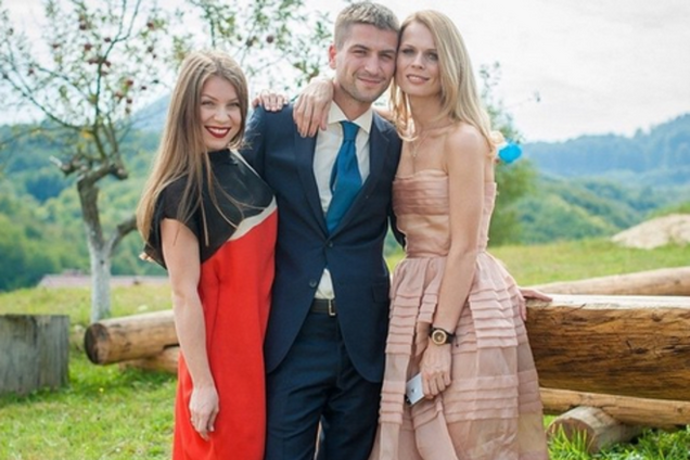 Ольга Фреймут поделилась фотографиями со свадьбы брата