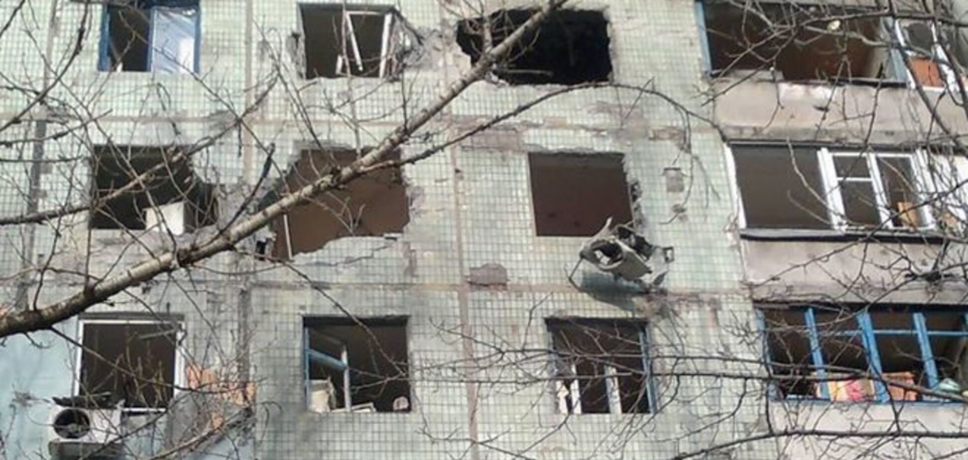 Боевики обстреляли Авдеевку из танков и минометов, есть жертва
