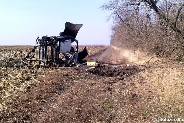 'Правый сектор' взорвал на Донетчине три авто с боевиками: фото с места событий