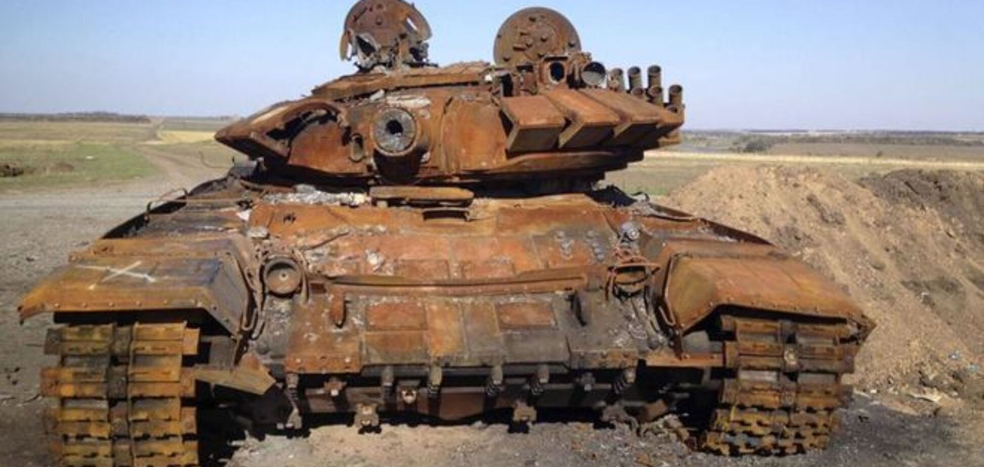 'Азов' в зоне АТО подбил танк террористов: фотофакт