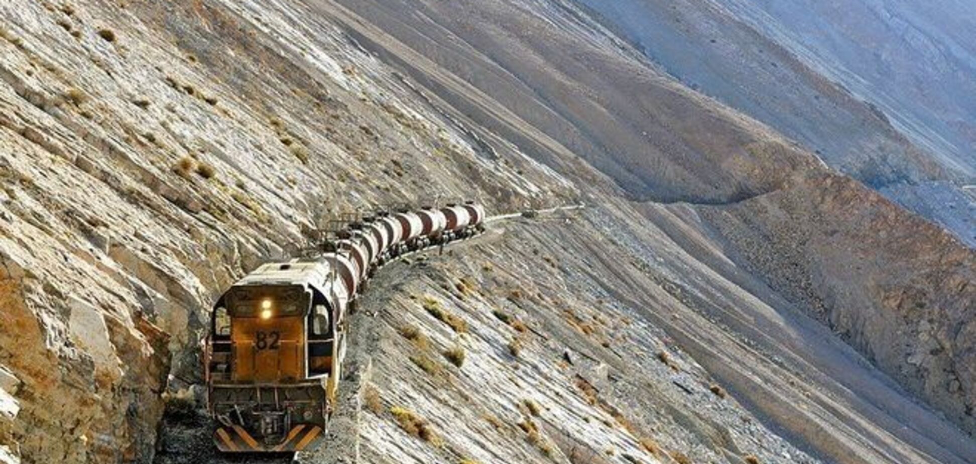 Незабываемое путешествие по самой живописной железной дороге в мире