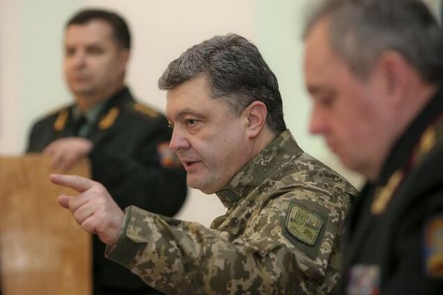 Порошенко рассказал о 'прорыве блокады' в поставках оружия Украине