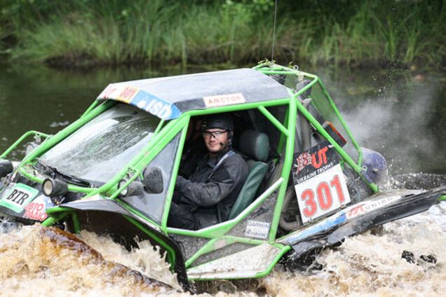 Рок? Янукович-младший не раз говорил, что его тянет на Байкал – друзья