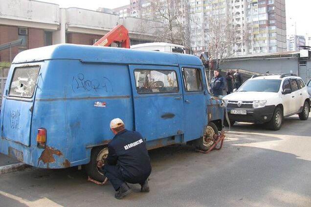 Киев расчистят от брошенных автомобилей