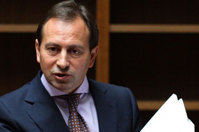 Кабмин переключает внимание с экономики и коррупции на войну и референдум - Томенко