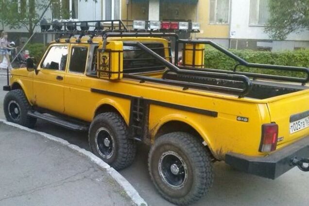 В России сделали корявую копию внедорожника Mercedes: фото пародии