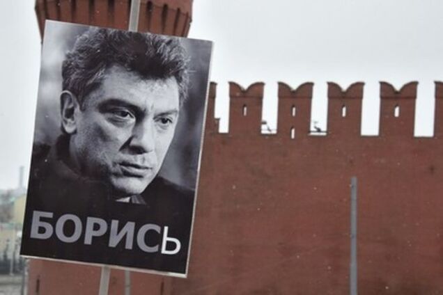 Кремль 'поищет' убийцу Немцова в его переписке