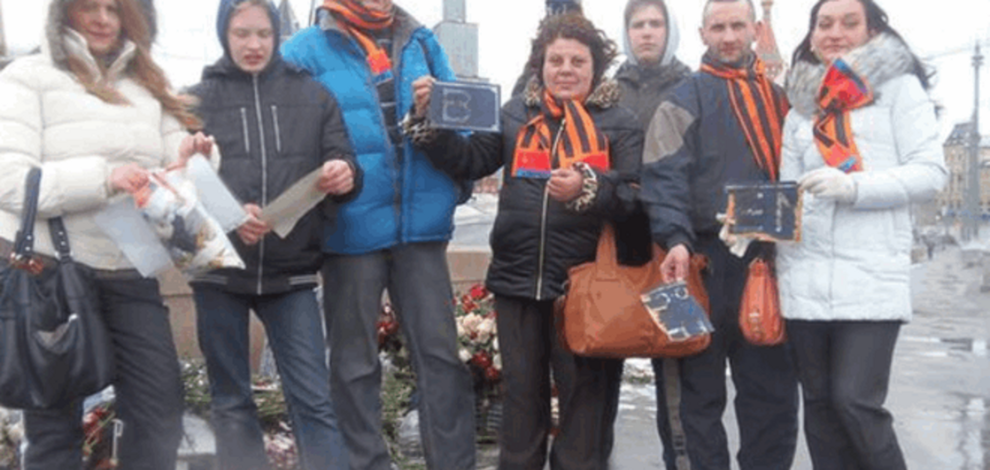 Разгромившие место убийства Немцова москвичи сфотографировались 'на память': фотофакт