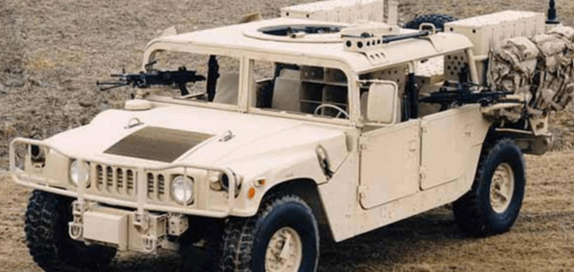 Порошенко встретит самолет с первой партией американских броневиков Humvee