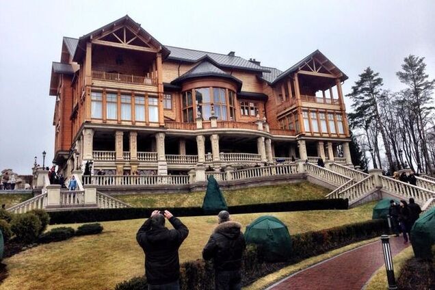 Как Межигорье превратилось в музей воровства: видео расследования