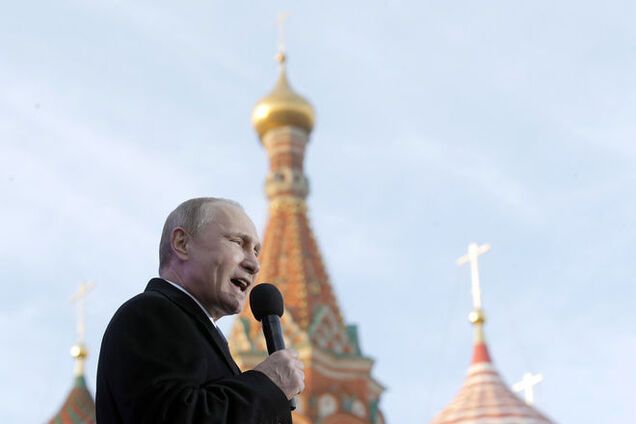 Путин может открыто признать присутствие своих войск на Донбассе – российский политолог