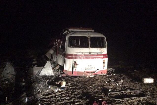 Террористы 'ДНР' обстреляли подорвавшийся под Артемовском автобус из минометов