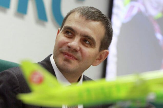 Вот такой рассеянный: гендиректор авиакомпании 'плюхнул на брюхо' самолет в Домодедово