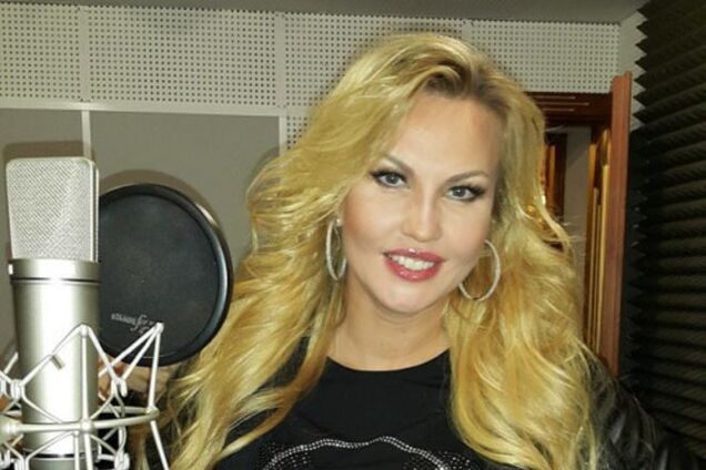 Камалия оконфузилась во время вручения премии YUNA