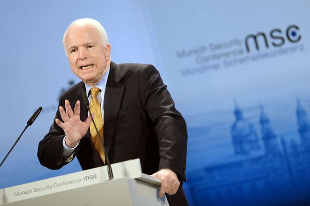 Маккейн ожидает атаки Путина на Мариуполь