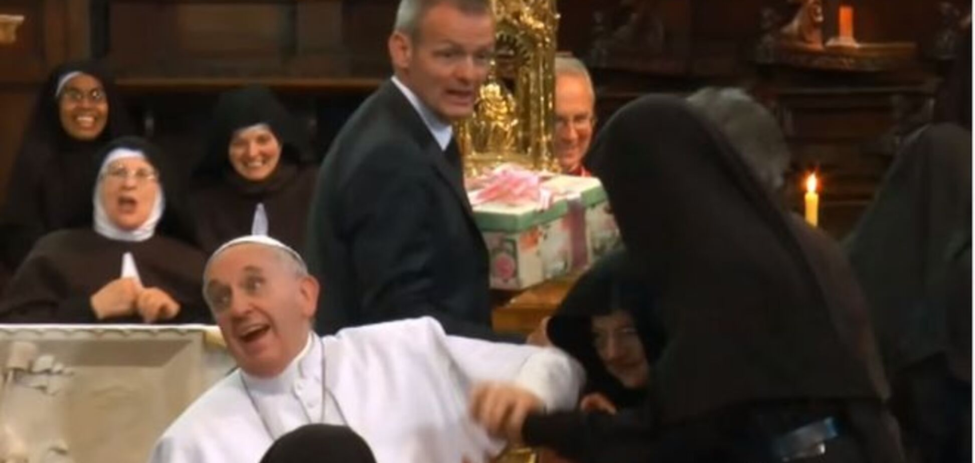 На Папу Франциска напали монахини