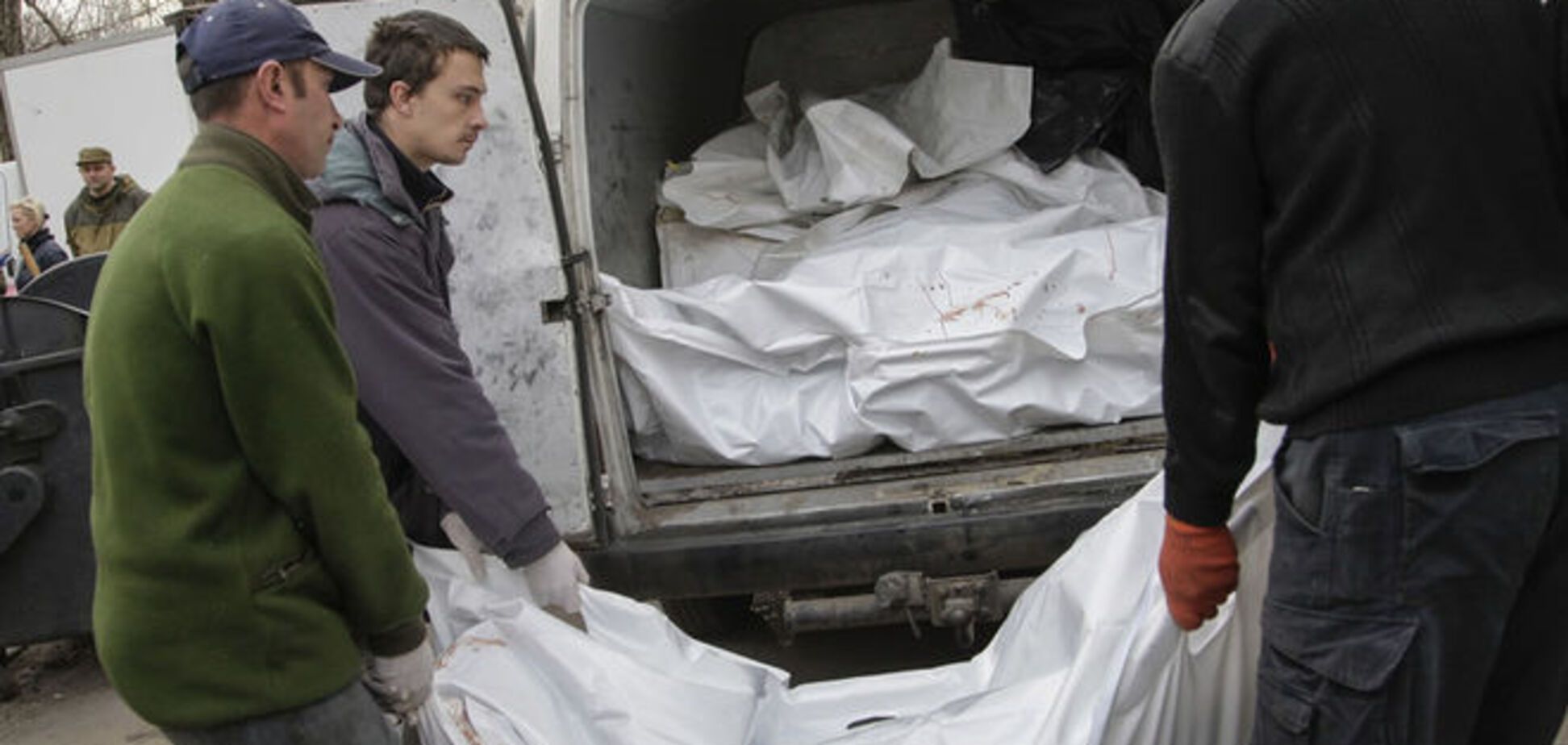 Боевики 'ДНР' отдали 22 тела погибших бойцов АТО: фотофакт