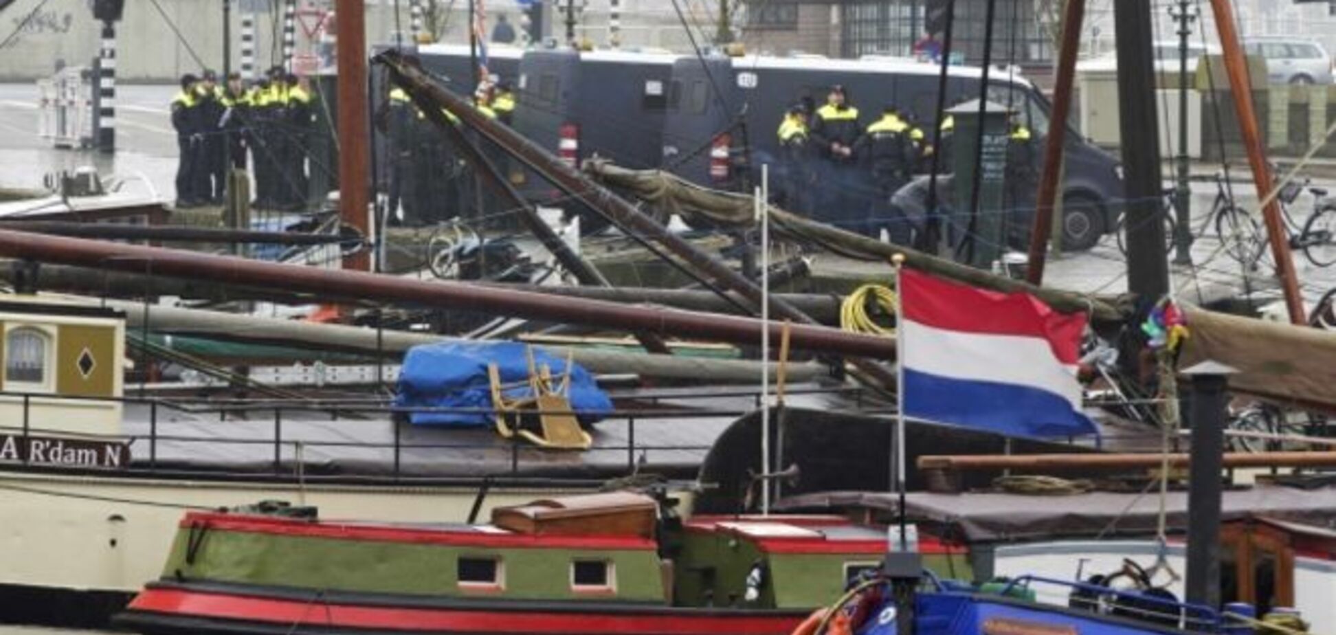 Амстердам остался без света: аэропорт закрыт, люди застряли в лифтах