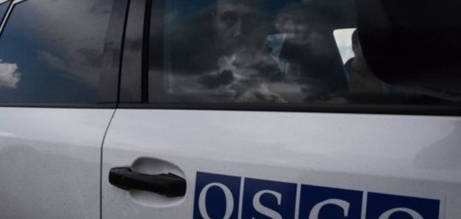 ОБСЄ спростовує обстріл машини зі спостерігачами в Широкино
