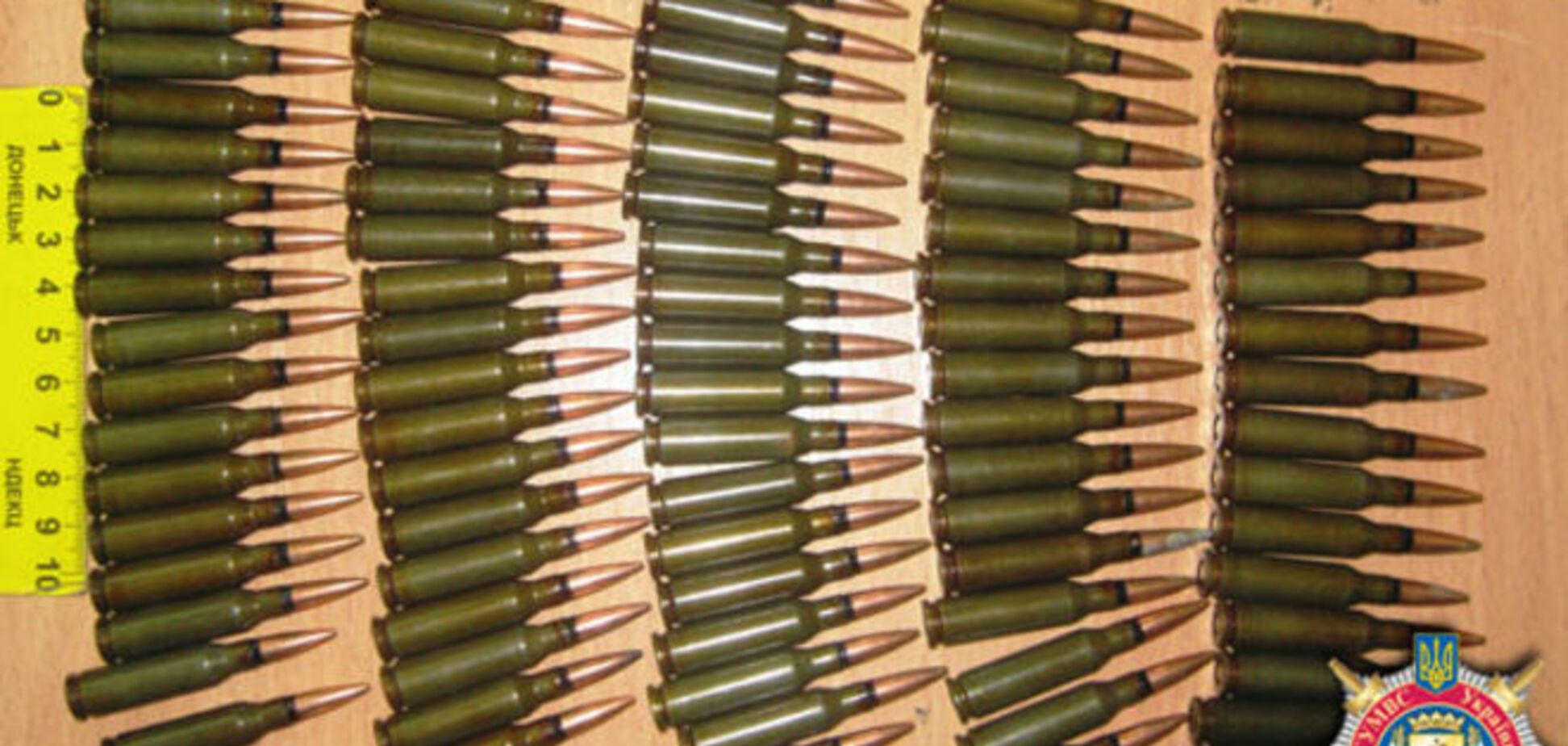 В посылке на 'Новой почте' в Артемовске нашли пистолет и 90 патронов