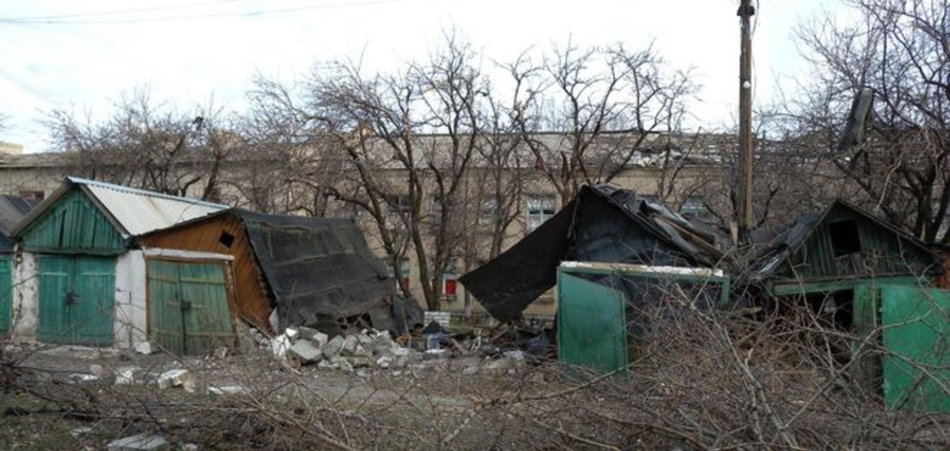 Боевики накрыли 'Градами' Новотошковку: опубликовано фото и видео последствий