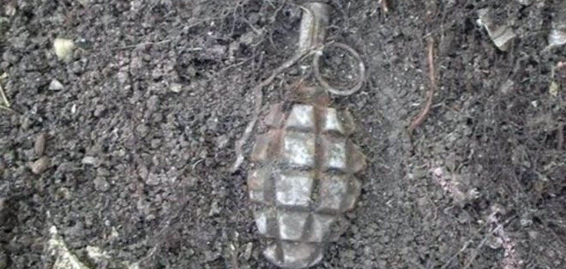В Луганской области у школы нашли растяжку с гранатой
